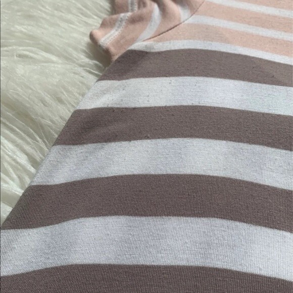 Little Yellow Button Anthropologie - Picture 7 of 11